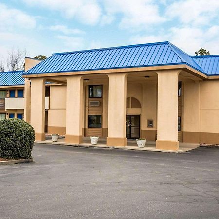 Rodeway Inn & Suites Plymouth Hwy 64 Eksteriør bilde